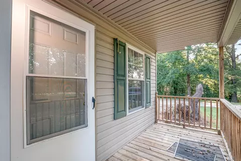 185 Monts Ln, Erwin, NC 28339 photo 4