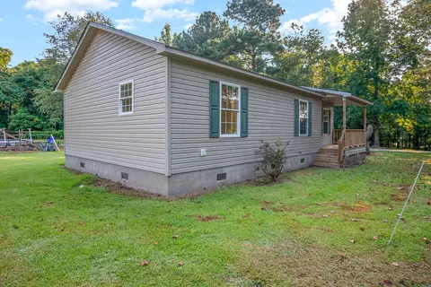 185 Monts Ln, Erwin, NC 28339 photo 3