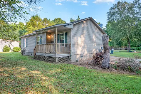 185 Monts Ln, Erwin, NC 28339 photo 2