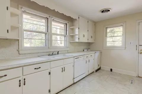 633 Morreene Rd, Durham, NC 27705 photo 8
