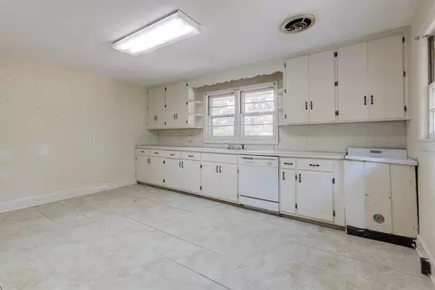 633 Morreene Rd, Durham, NC 27705 photo 6