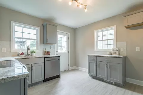 520 Cecil St, Durham, NC 27707 photo 2