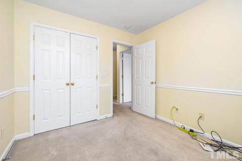 28 Sharpstone Ln, Durham, NC 27703 photo 15
