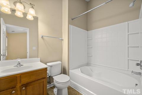28 Sharpstone Ln, Durham, NC 27703 photo 10