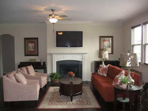 628 Poplar St, Durham, NC 27703 photo 9