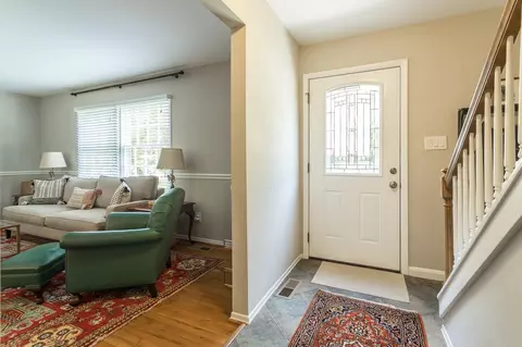 504 Pinecroft Dr, Raleigh, NC 27609 photo 3