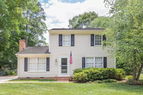 504 Pinecroft Dr, Raleigh, NC 27609 photo 2