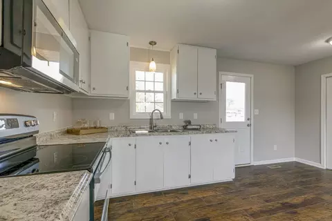 309 E Railroad, Selma, NC 27576 photo 11