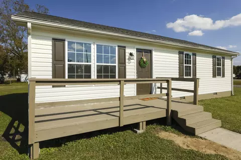 309 E Railroad, Selma, NC 27576 photo 4