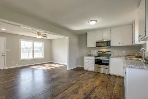 309 E Railroad, Selma, NC 27576 photo 10
