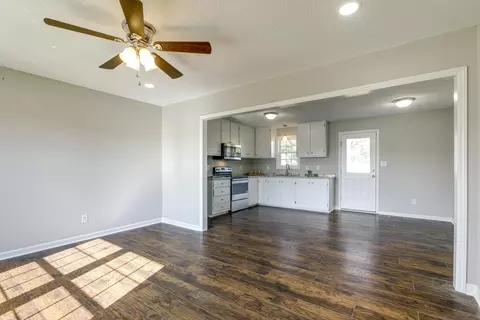 309 E Railroad, Selma, NC 27576 photo 6