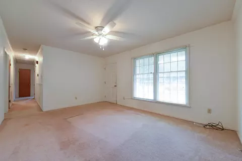 105 Bluegrass Dr, Garner, NC 27529 photo 4