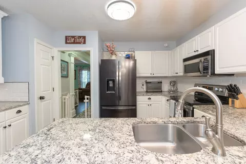 4728 Sinclair Dr, Raleigh, NC 27616 photo 9