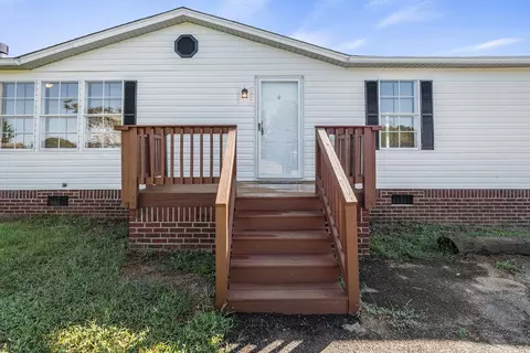 2410 Benson Hardee Rd, Benson, NC 27504 photo 3