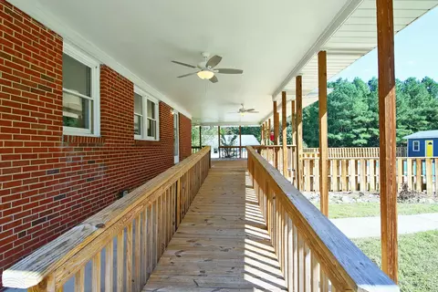 415 Pleasant Dr, Durham, NC 27703 photo 14