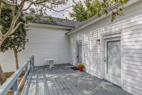 413 S Third St, Smithfield, NC 27577 photo 3