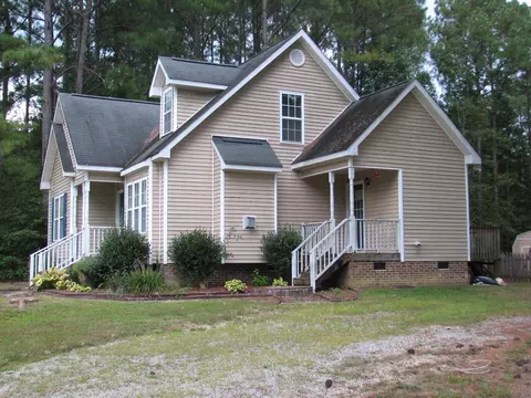 21 Pine Bluff Ct, Willow Spring, NC 27592 photo 2
