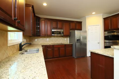 604 Harkness Cir, Durham, NC 27705 photo 4