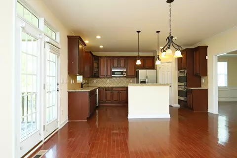 604 Harkness Cir, Durham, NC 27705 photo 2