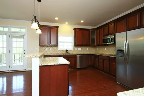 604 Harkness Cir, Durham, NC 27705 photo 3