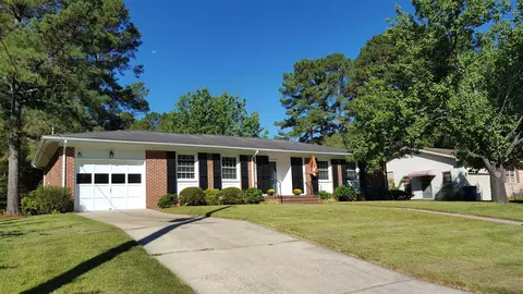 212 Longview Dr, Smithfield, NC 27577 photo 3