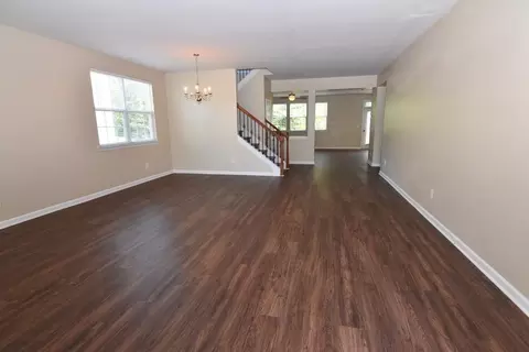619 Ashburn Ln, Durham, NC 27703 photo 3