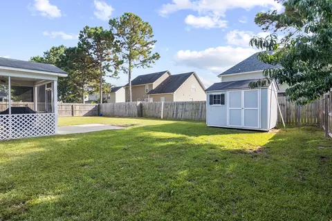 202 Regimental Dr, Cameron, NC 28326 photo 4