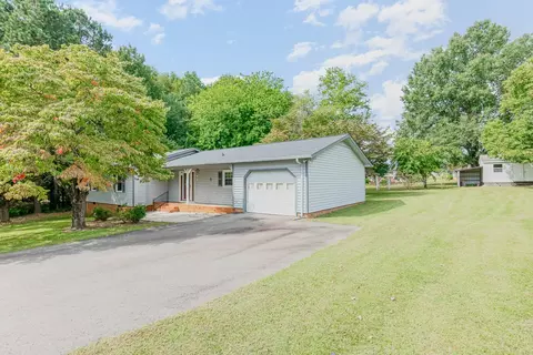 301 Edgewater Dr, Broadway, NC 27505 photo 2