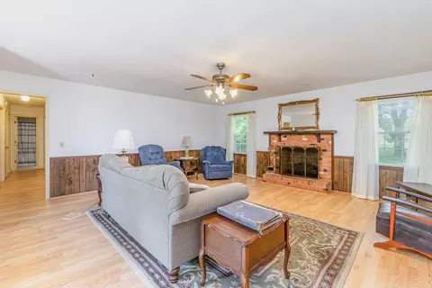 301 Edgewater Dr, Broadway, NC 27505 photo 5