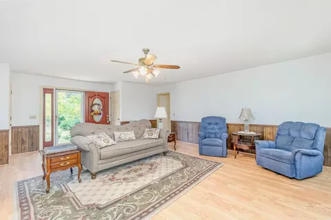 301 Edgewater Dr, Broadway, NC 27505 photo 8