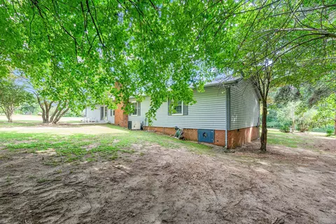 301 Edgewater Dr, Broadway, NC 27505 photo 22