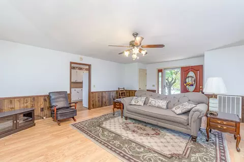 301 Edgewater Dr, Broadway, NC 27505 photo 7
