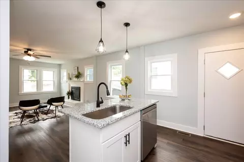 412 Cecil St, Durham, NC 27707 photo 11