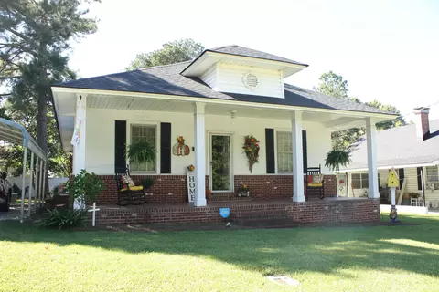 304 S 15th St, Erwin, NC 28339 photo 1