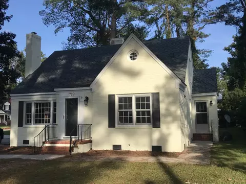 719 S First St, Smithfield, NC 27577 photo 2