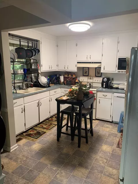 33 Fellowship Dr, Durham, NC 27704 photo 3