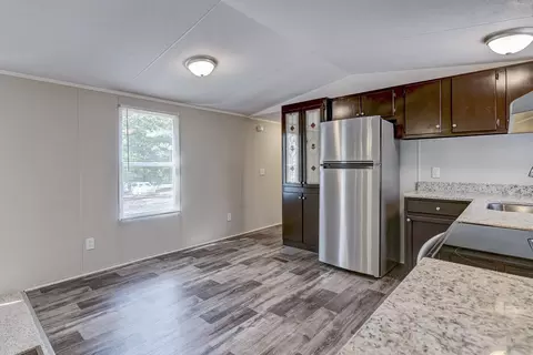 427 Memory Ln, Benson, NC 27504 photo 9