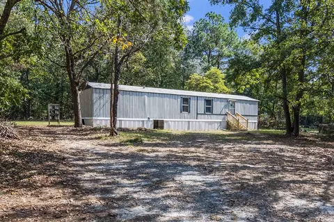 427 Memory Ln, Benson, NC 27504 photo 2