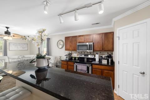 2929 Cherrybark Dr, Durham, NC 27704 photo 9