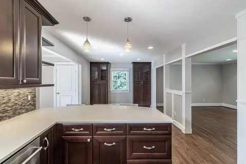 206 Pinecroft Dr, Raleigh, NC 27609 photo 9