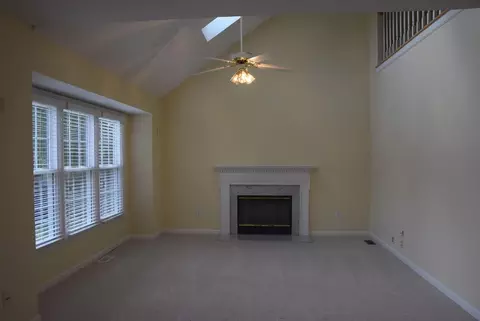 105 Chatfield Ct, Cary, NC 27513 photo 4