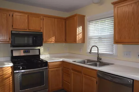 105 Chatfield Ct, Cary, NC 27513 photo 9