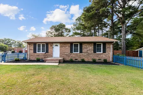 104 N 8th St, Erwin, NC 28339 photo 2