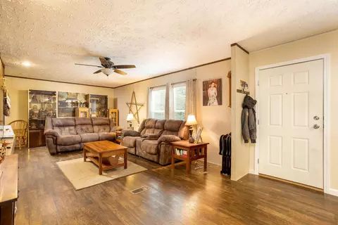 4012 Curtis Ln, Staley, NC 27355 photo 4