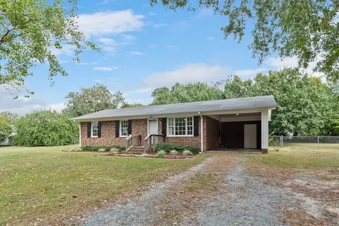 191 S Ida St, Coats, NC 27521 photo 2