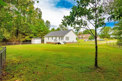 123 Phyllis Dr, Benson, NC 27504 photo 17