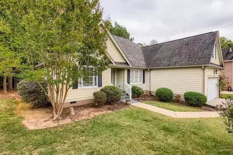 5603 Paces Ferry Dr, Durham, NC 27712 photo 3