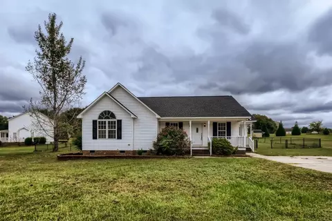 386 Rosa Cir, Willow Spring, NC 27592 photo 1