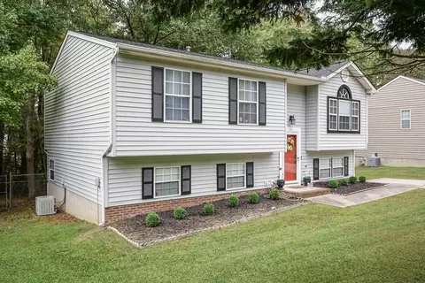 5914 Hadrian Dr, Durham, NC 27703 photo 2
