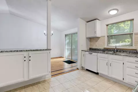 7317 Shellburne Dr, Raleigh, NC 27612 photo 9
